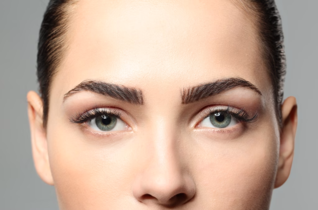 Repousse de sourcils une solution naturelle existe !